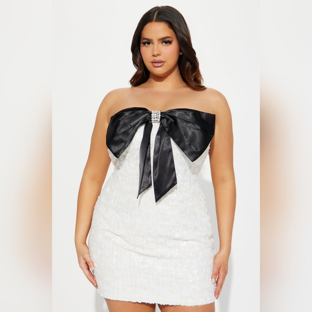 "Quinn Tweed" Mini Black and White Strapless Dress- Fashion Nova